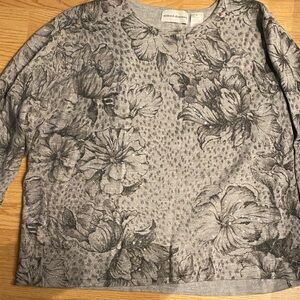 Preowned women’s shimmery Gray Floral Sweater  XL Excellent